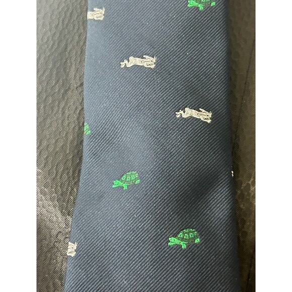 Chipp Tortoise & The Hare Blue Club Tie Vintage Navy Turtle Rabbit MINT Poly - Picture 5 of 8
